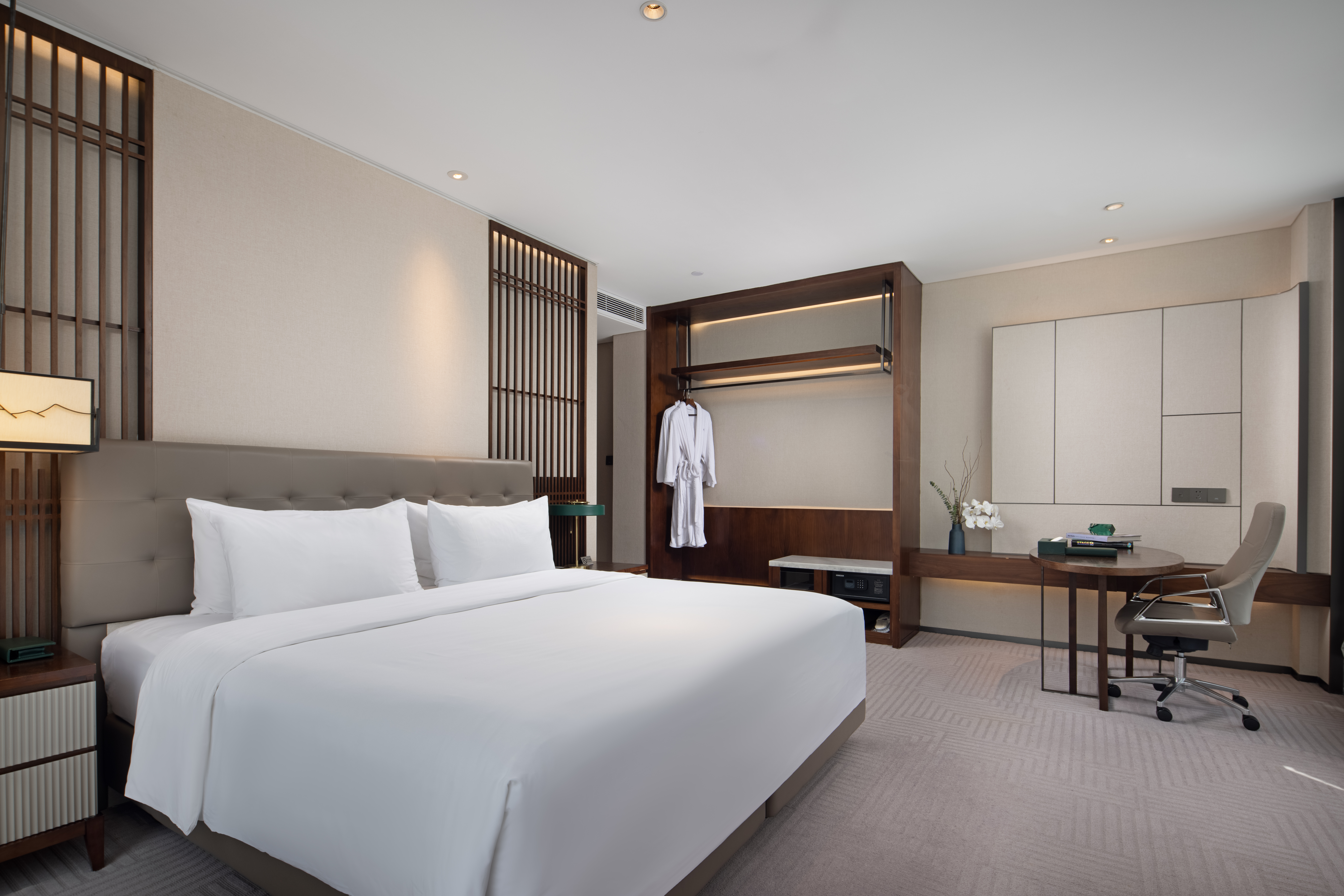 豪華大床房（180°景觀+舒適浴缸+助眠床墊）