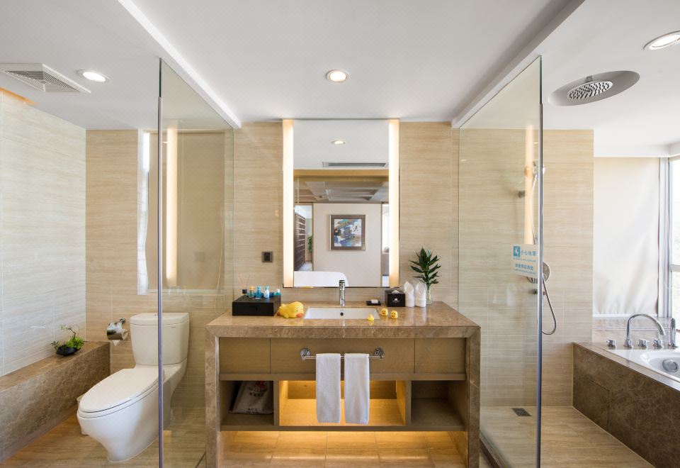 Shenzhen New World Weirui HotelFamily Friendly Themed Deluxe Suite