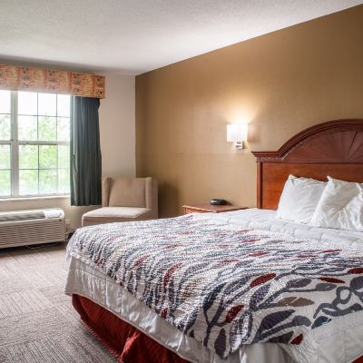 King Suite-Non-Smoking FairBridge Inn & Suites Marion Promo Code