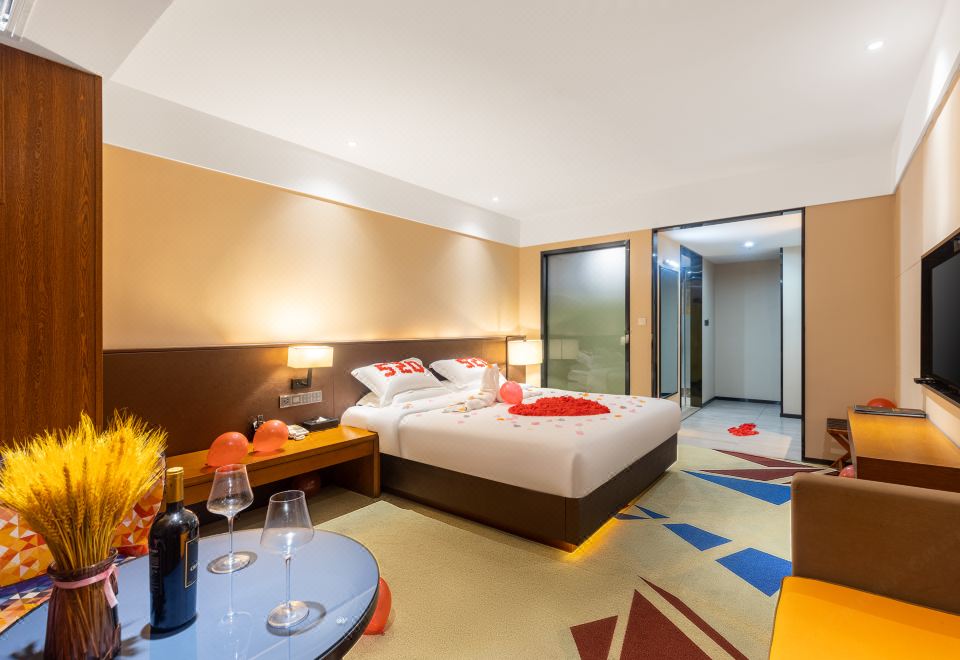 Chaoman Hotel (Suining Gymnasium Wanda Branch) Handpicked River-View Double Bed Room