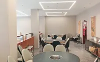 Baiyulan Hotel (Everest Town Branch)