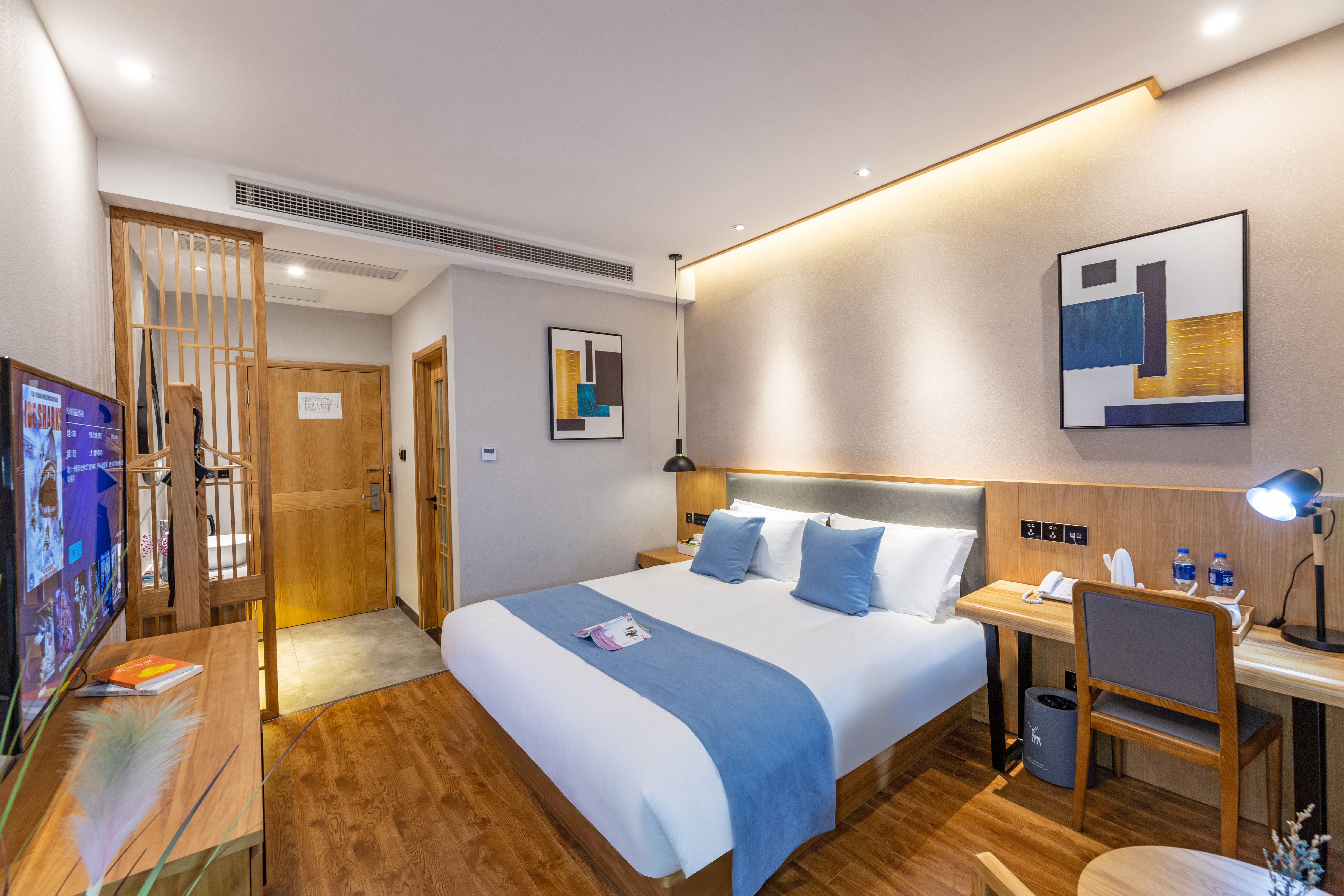 雅致大床房（落地大窗+投屏电视+阿道夫洗护套装）