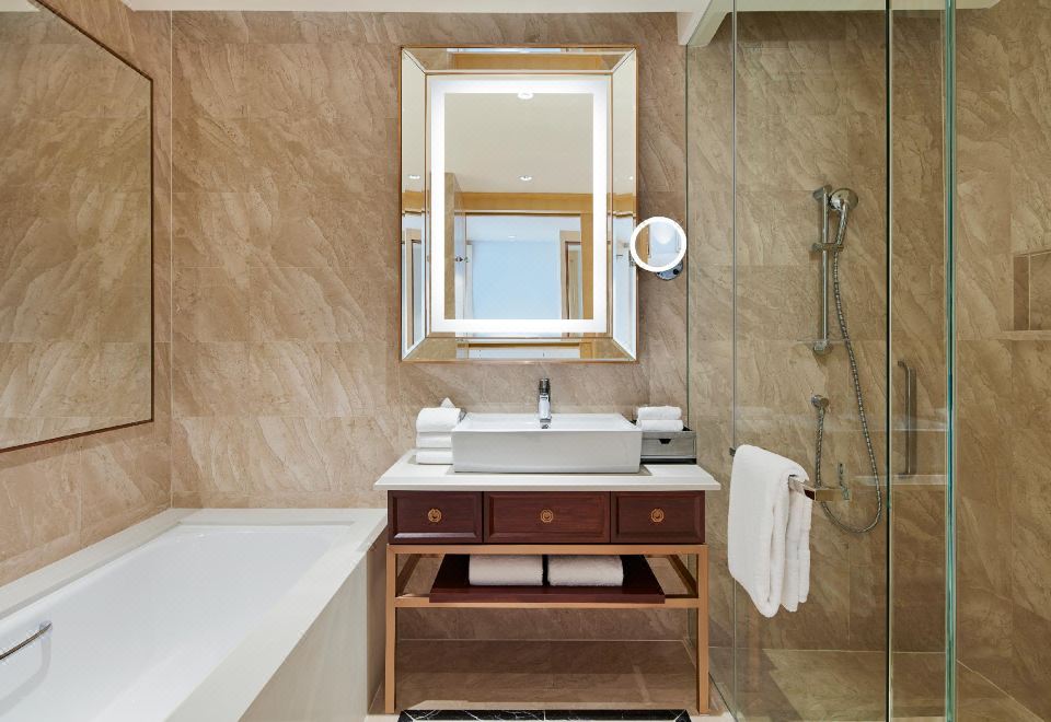 行政豪华特大床房