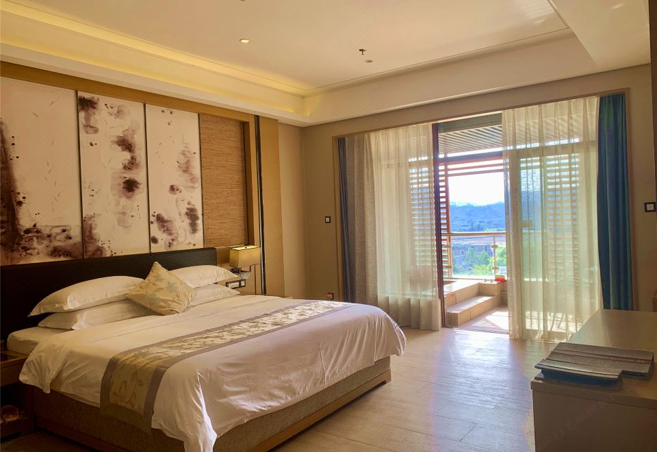 Sanying Spa Resort HotelPremier Hot Spring Suite (Soaking Tub) (Main Building)