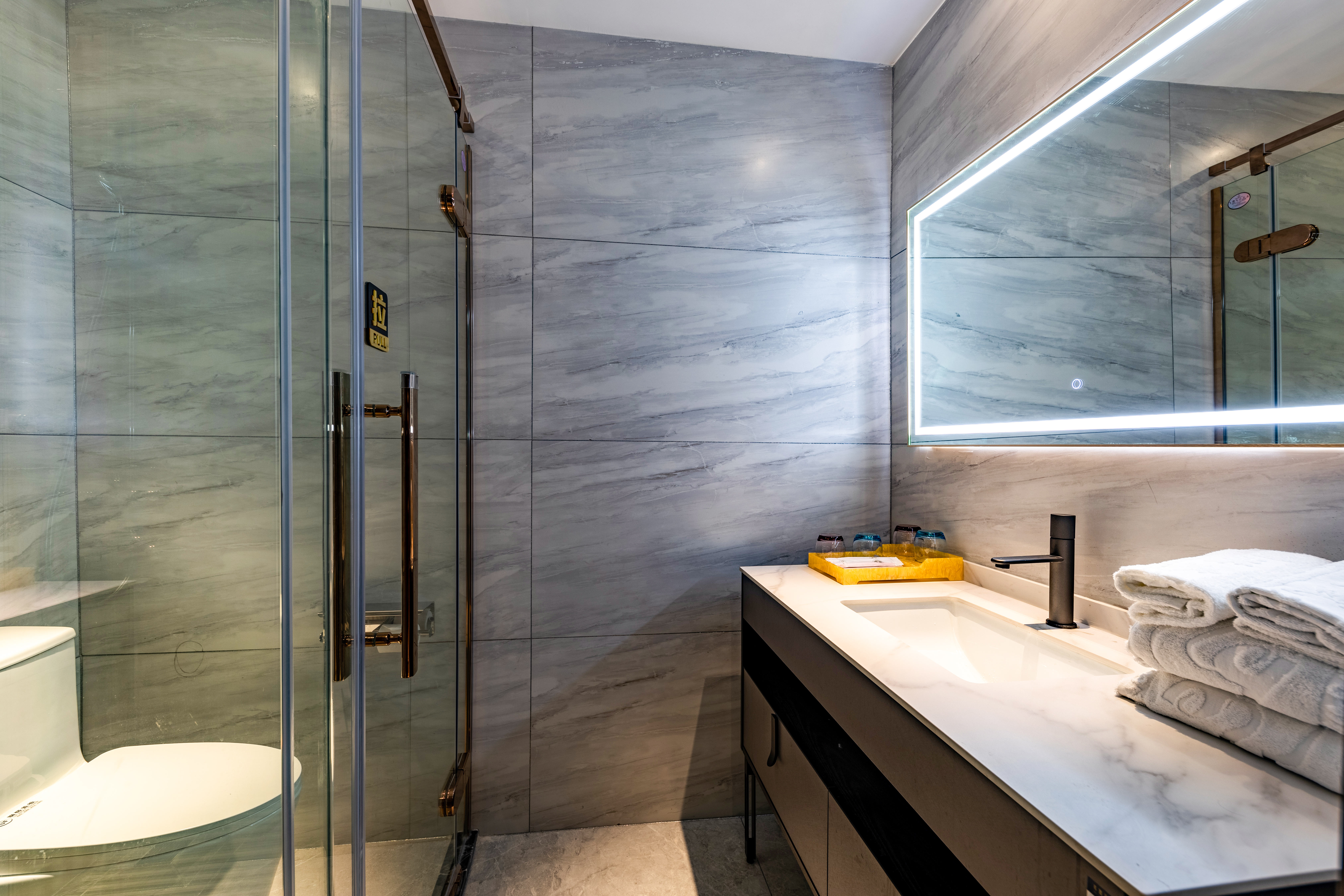 武丨豪華套房（獨立會客區+智能按摩椅）