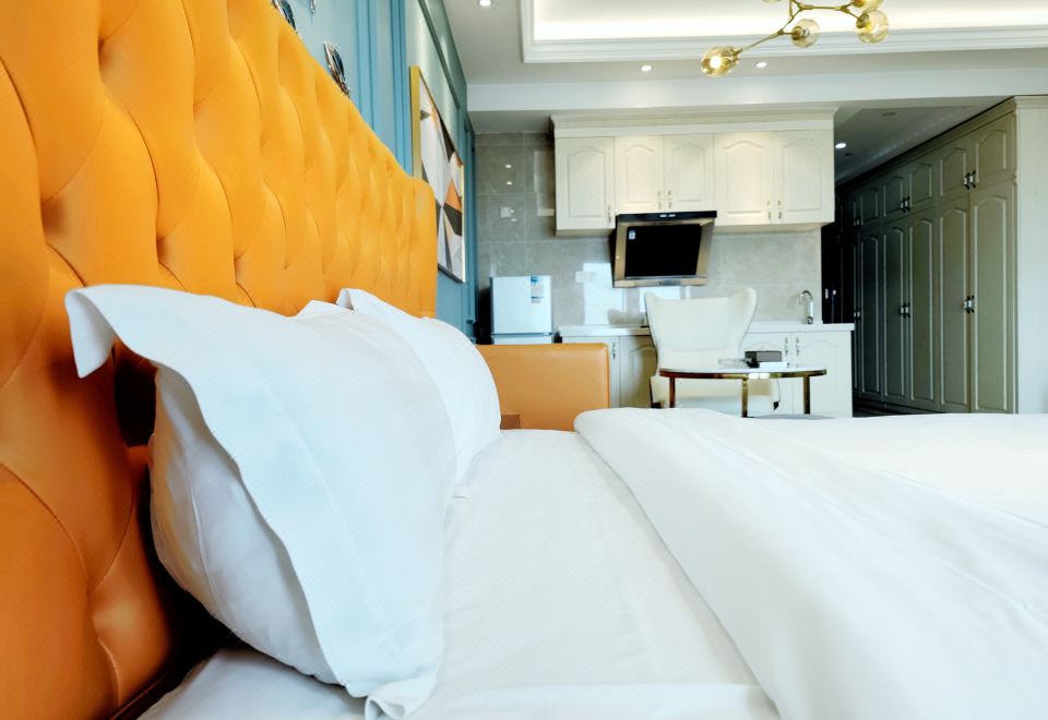 轻奢简约大床房-洗衣机+冰箱+高速吹风机