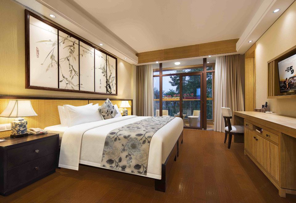 豪华观景棋牌大床房