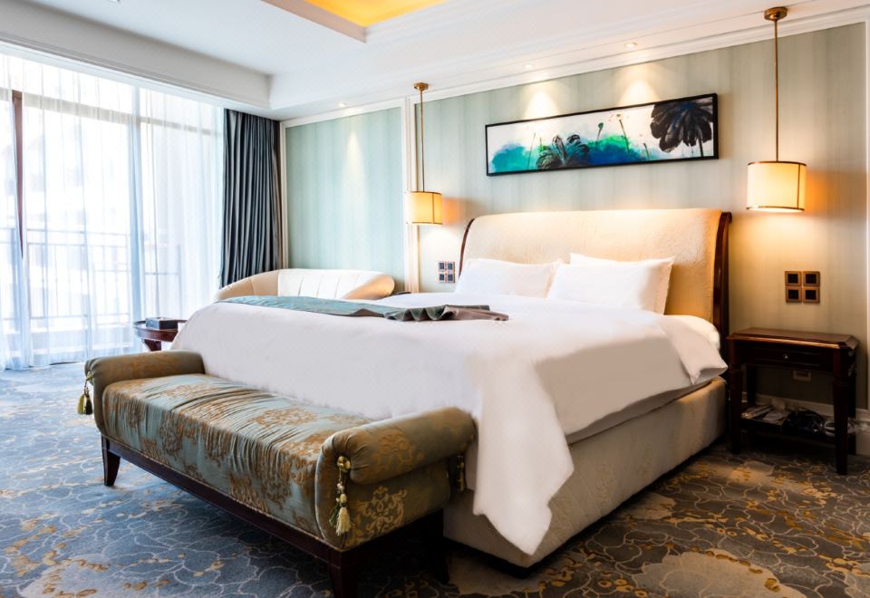 豪华商务大床房