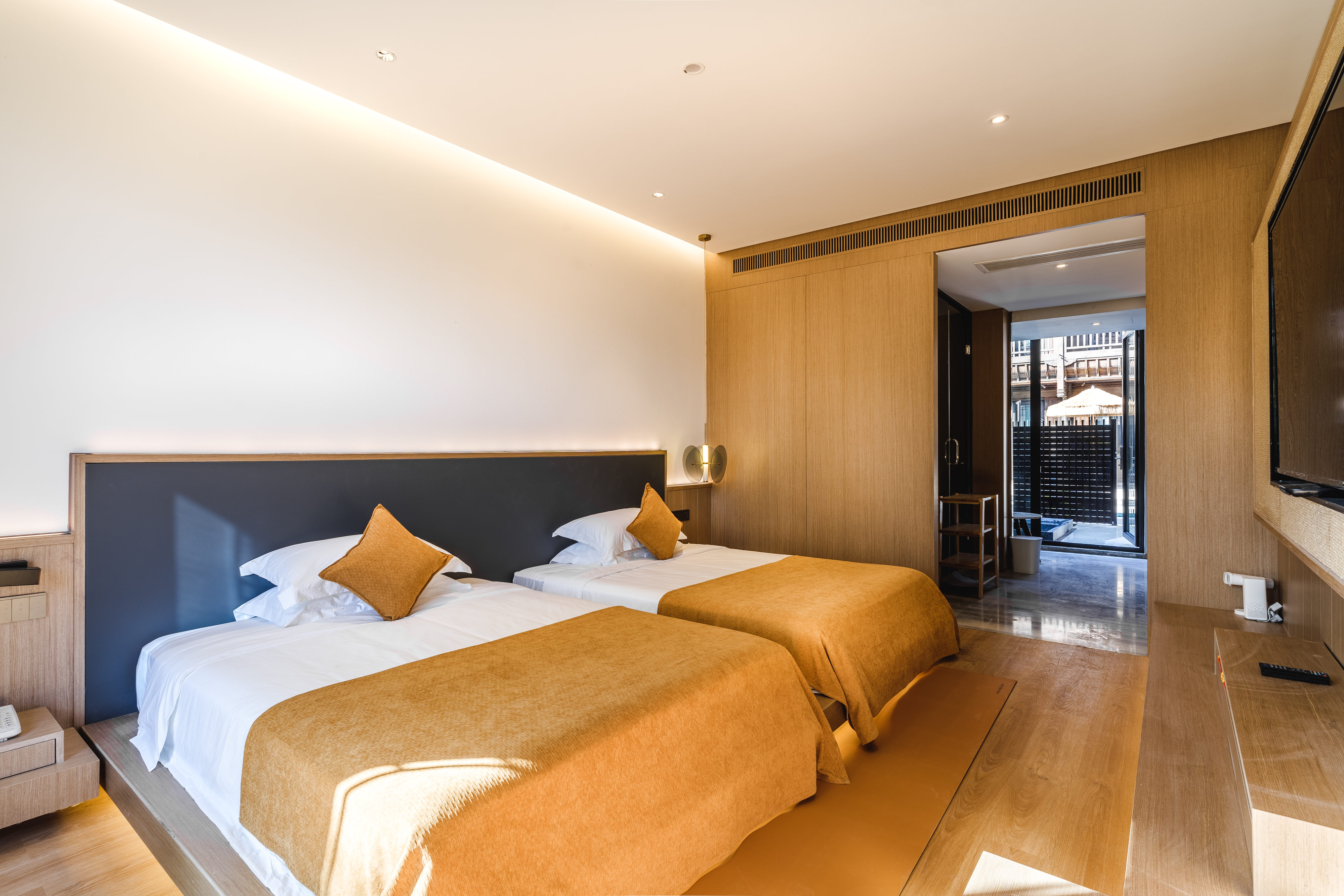 河景庭院恒温私汤双床房