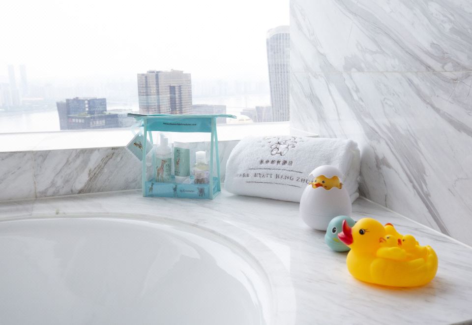 Park Hyatt HangzhouEgyptian Theme Family Deluxe Room