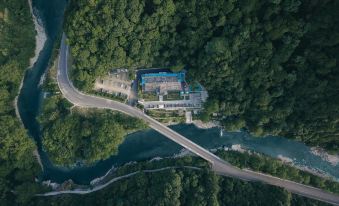 Chuanshangyu Forest Secret Resort(Mount Fanjing)