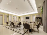 Vienna Hotel Honghu Aiguo Road Branch Hotels in Honghu