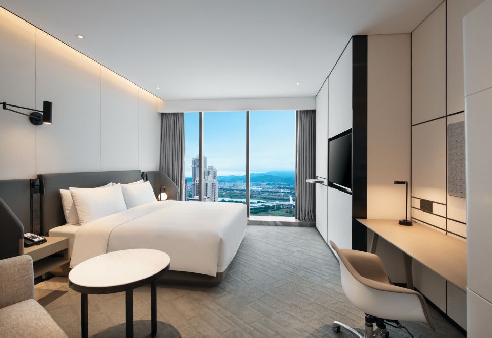 高级江景行政大床房Nespresso Capsule Coffee Machine