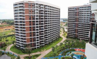 Yuhai Guanxuan Apartment (Xuwen Hai'an New Port Ferry Terminal)
