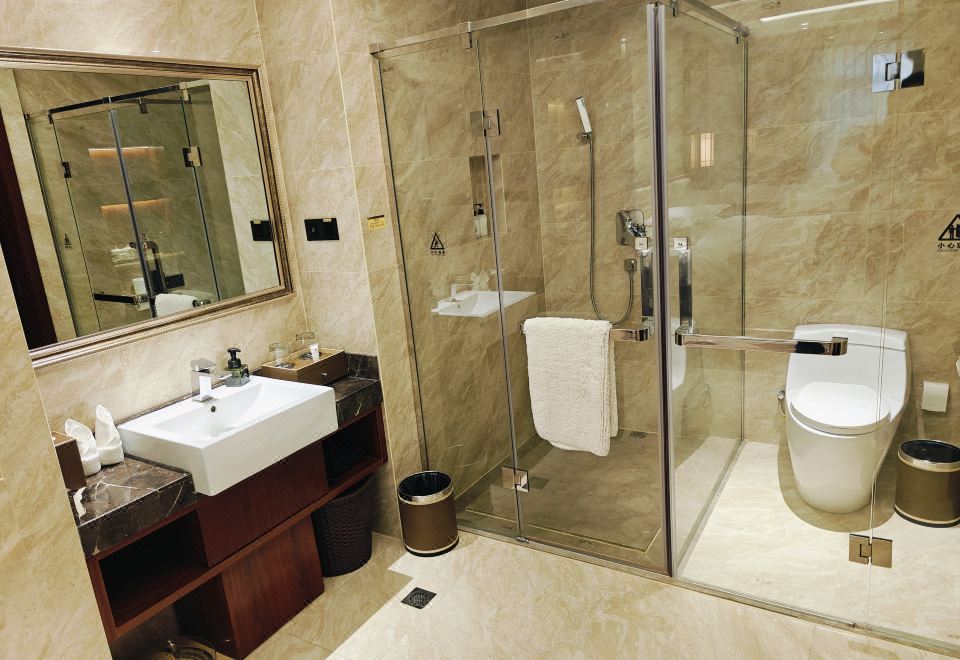 Tianhe Hotel DunhuangSpecial Queen Room