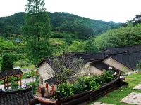 Macheng fulingwo health farm Hotele w: Macheng