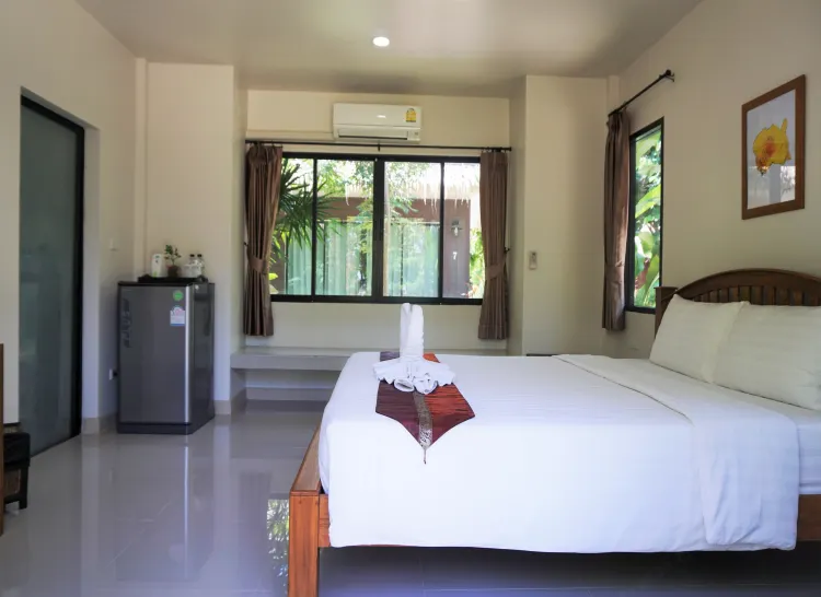 ห้องดีลักซ์ เตียงใหญ่ 1 เตียง