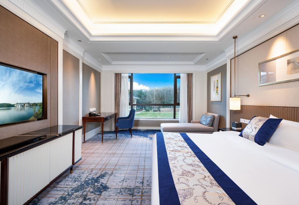 鐘山樓·園景大床房 -盡享推窗即景