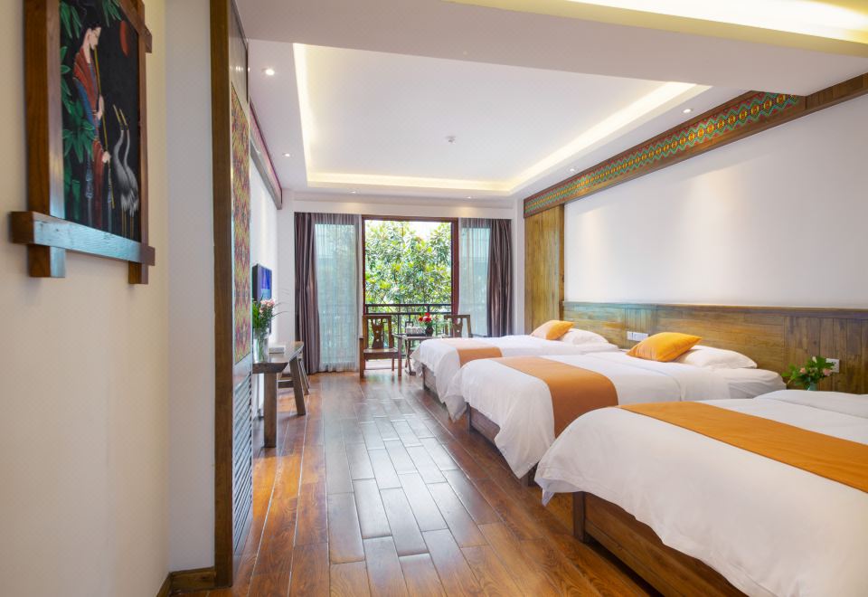 邀约对饮?欢朋三人间