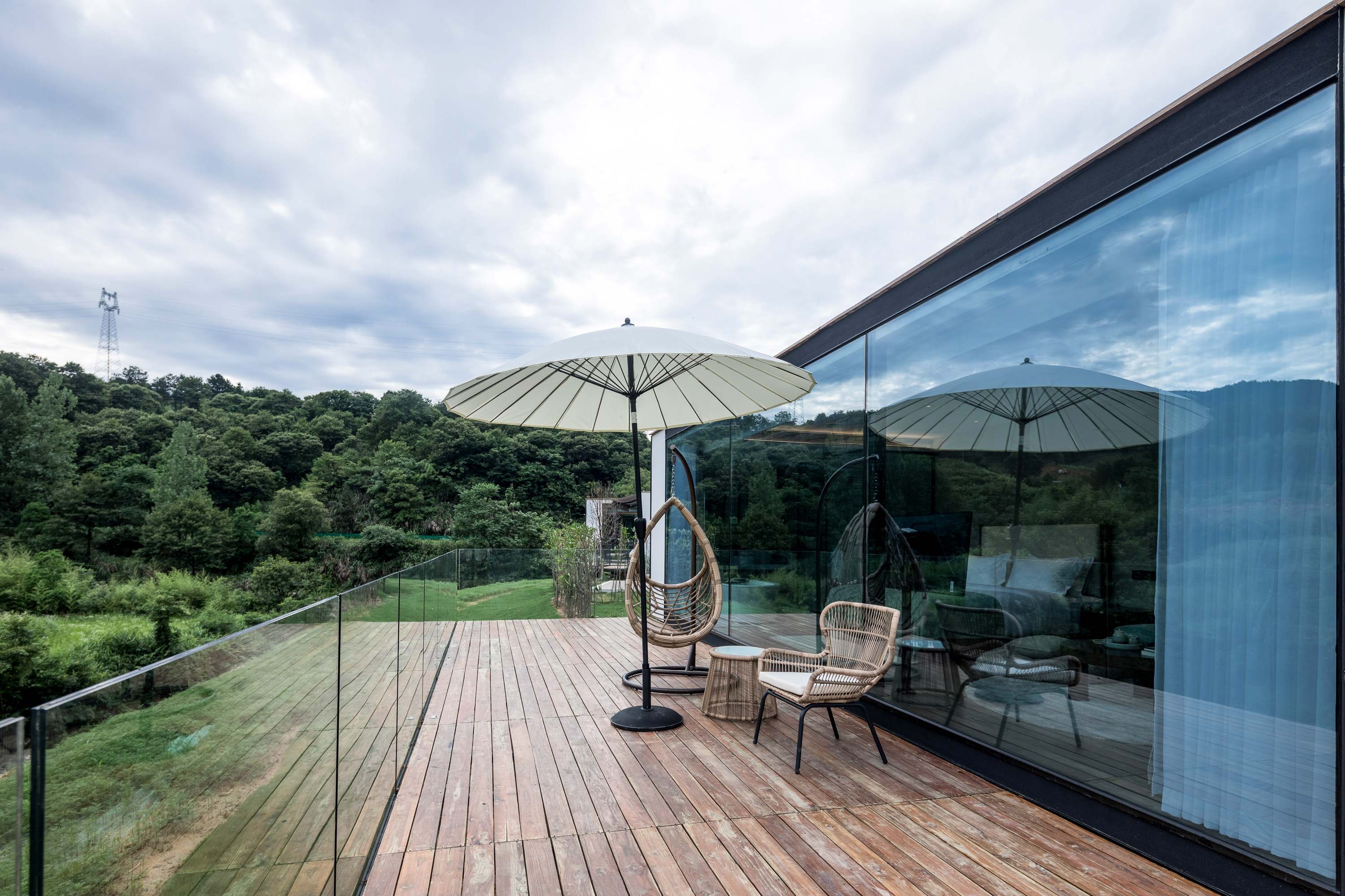 伴山观景大床房