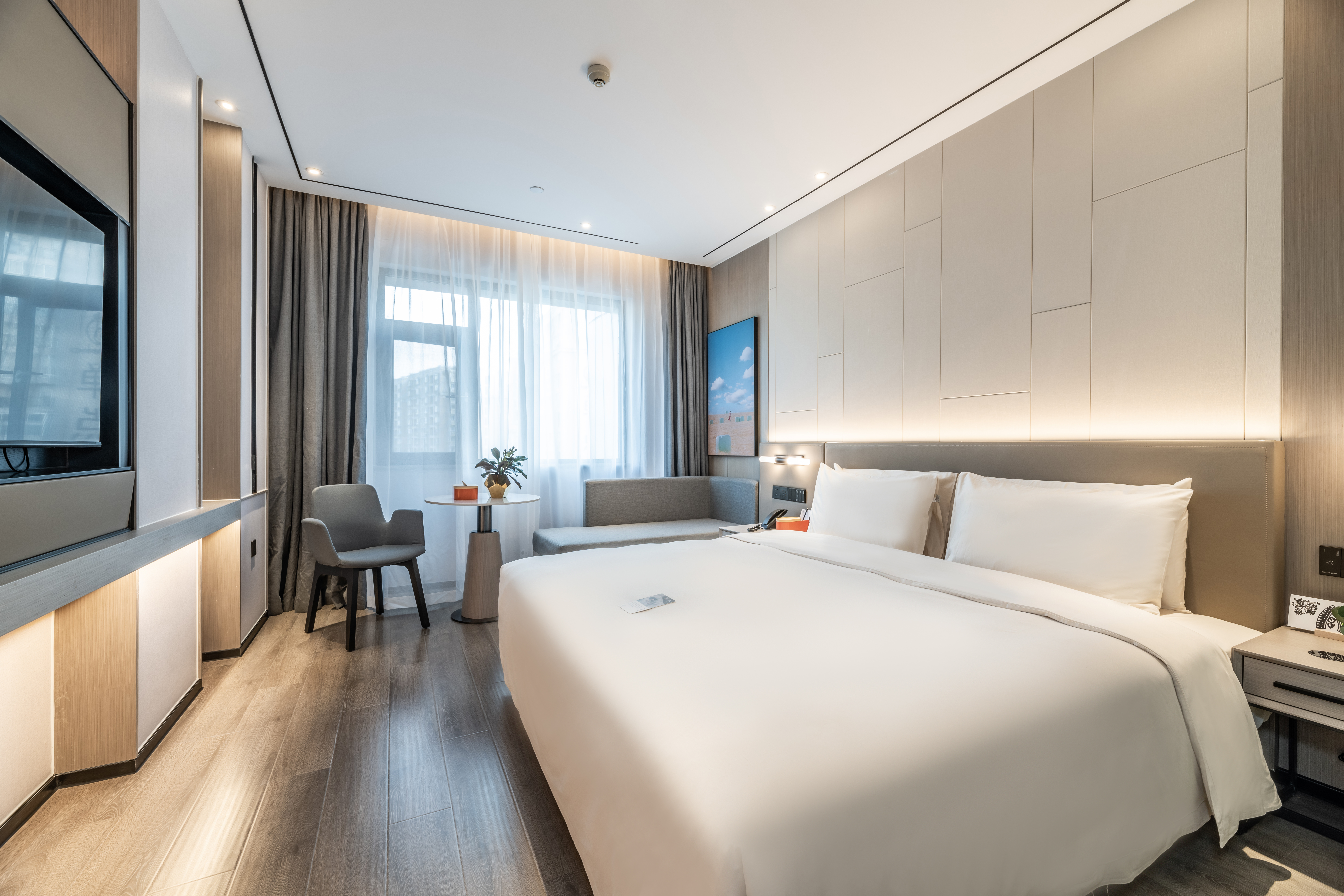 几木大床房（投屏电视+小冰箱+深睡枕+顶喷花洒）