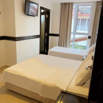 豪華家庭房 酣睡酒店@馬林百列優惠