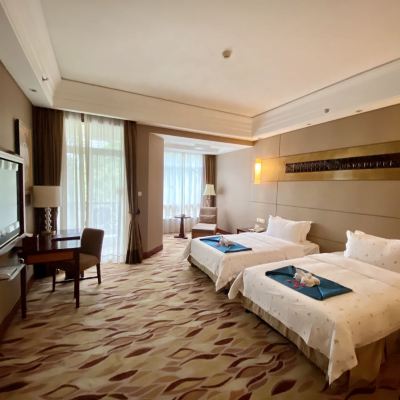 豪華親水區山景雙床房 橋頭三正半山飯店優惠