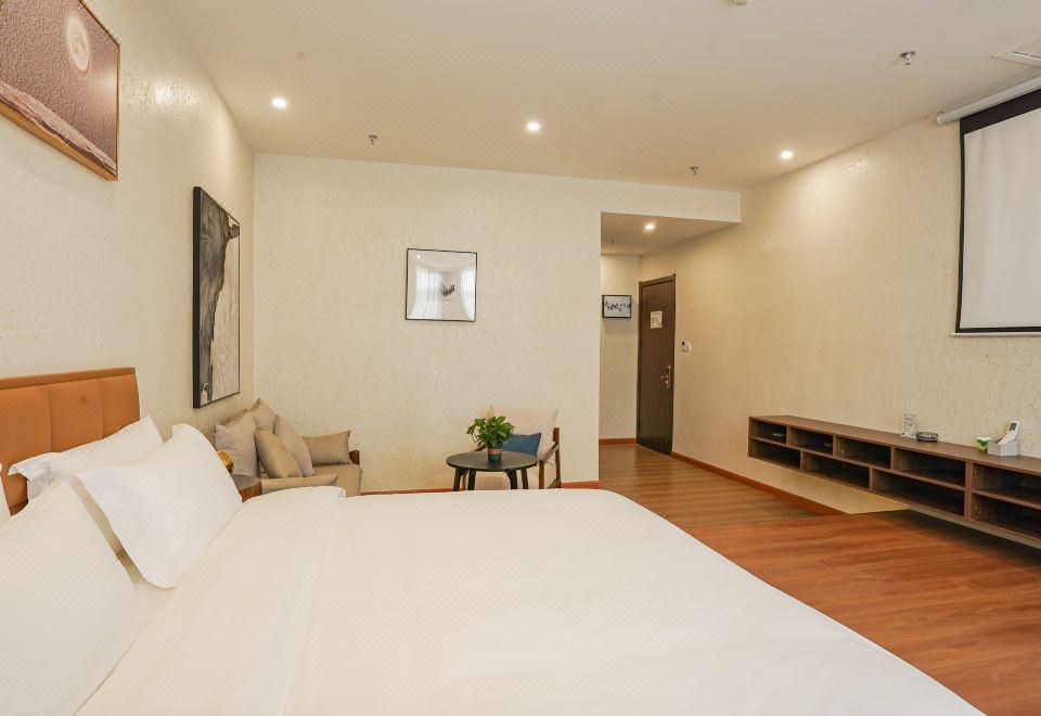 Featured Cozy Room (Double bed)