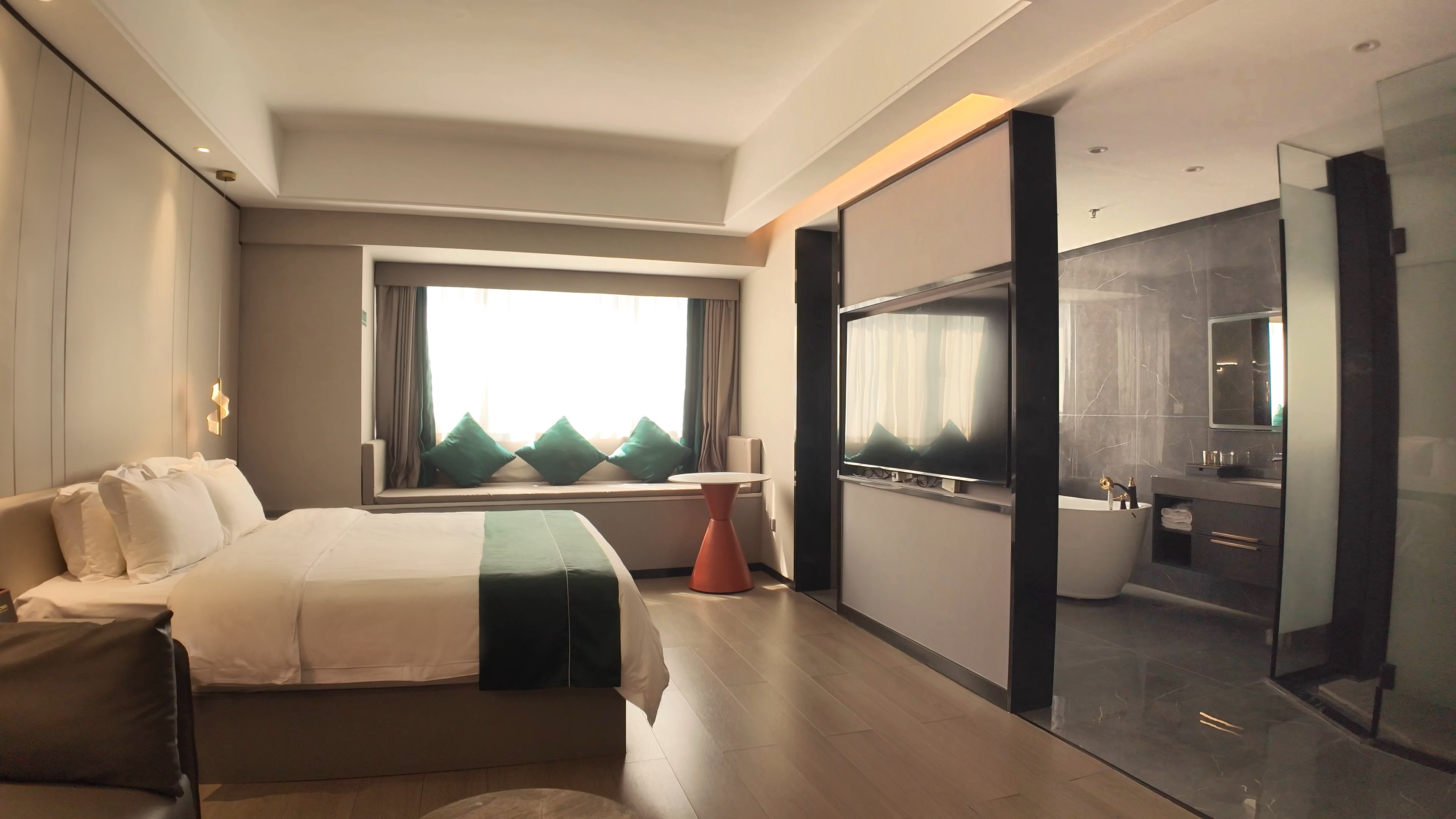 湖景豪華行政套房