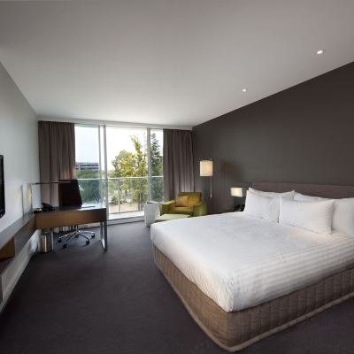 Premium Deluxe King Room Pullman Adelaide Promo Code