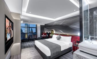 The Move River View Hotel (Chongqing Jiefangbei Hongyadong)