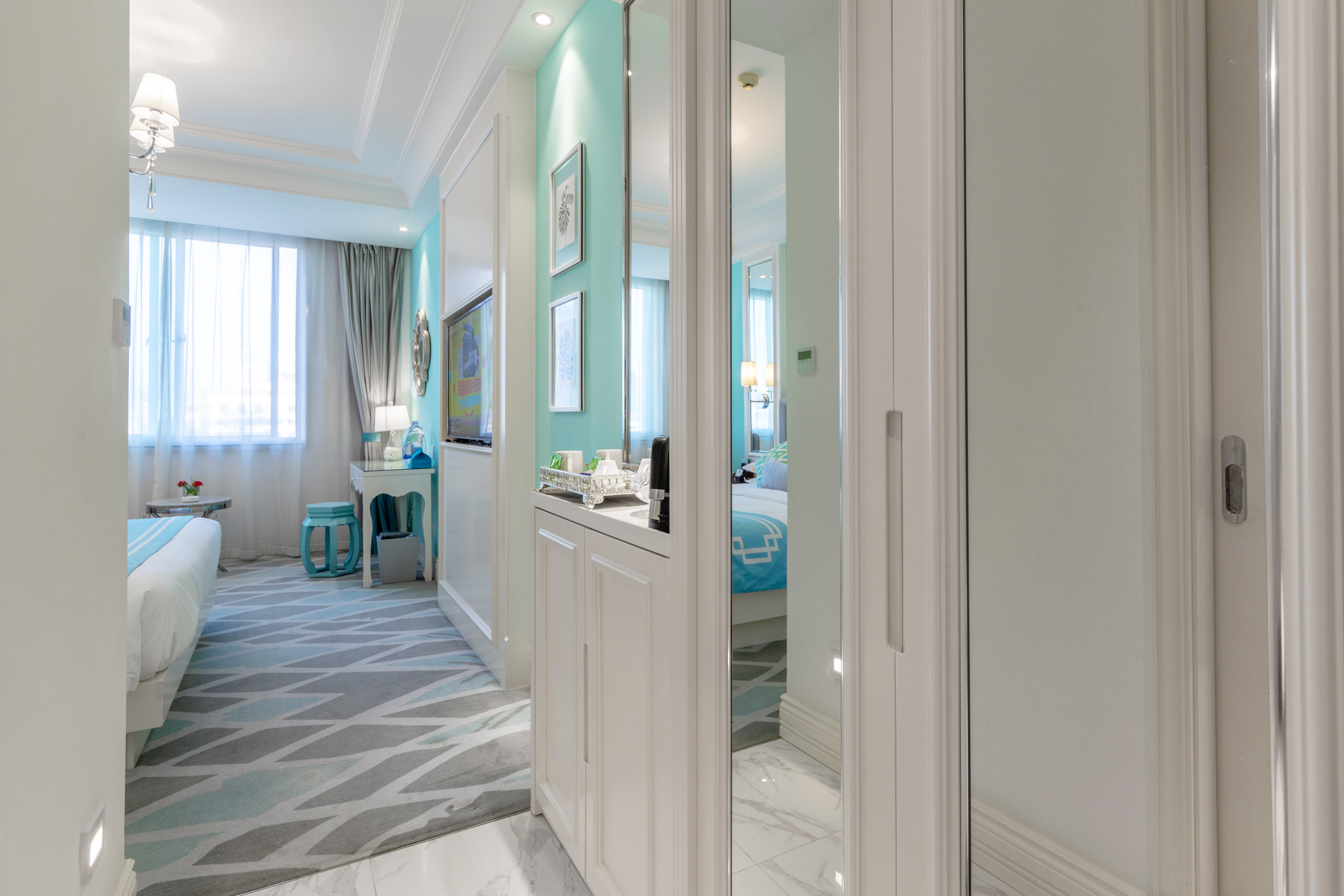 Fangzhou Hotel温泉豪华大床房