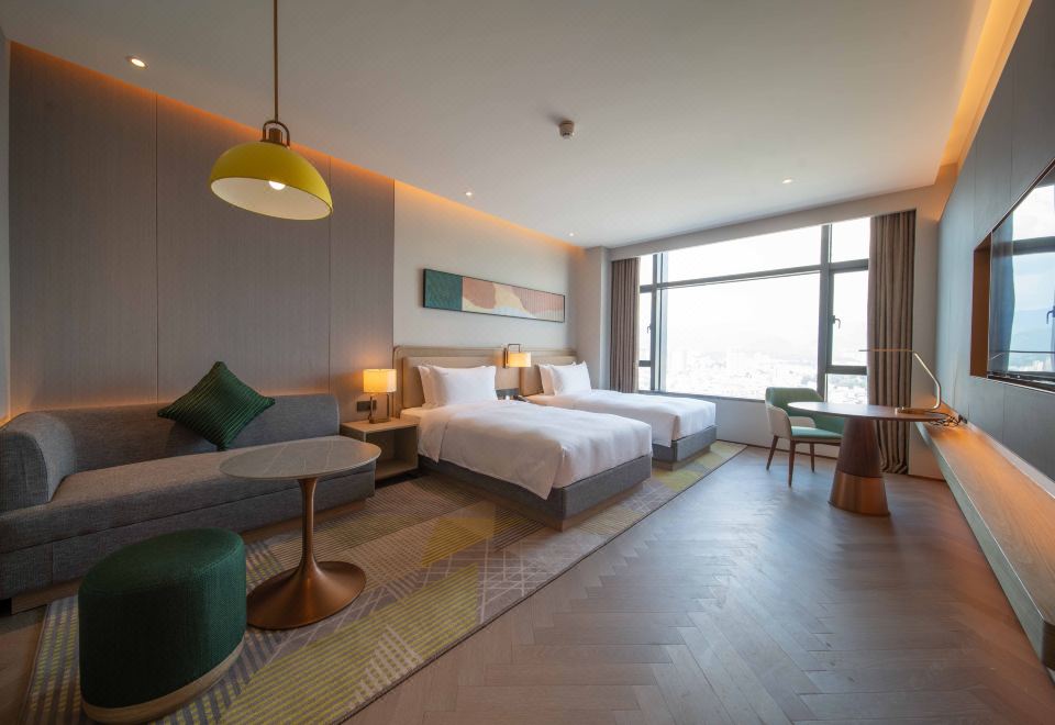 高级溪景双床房