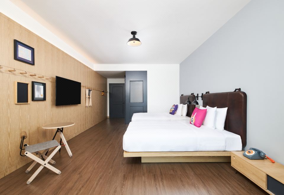 Moxy Shenzhen North StationStandard Twin Bed Room