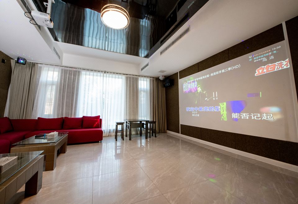 白宫（私人KTV+泳池+独立厨衞+汤泉泡池）