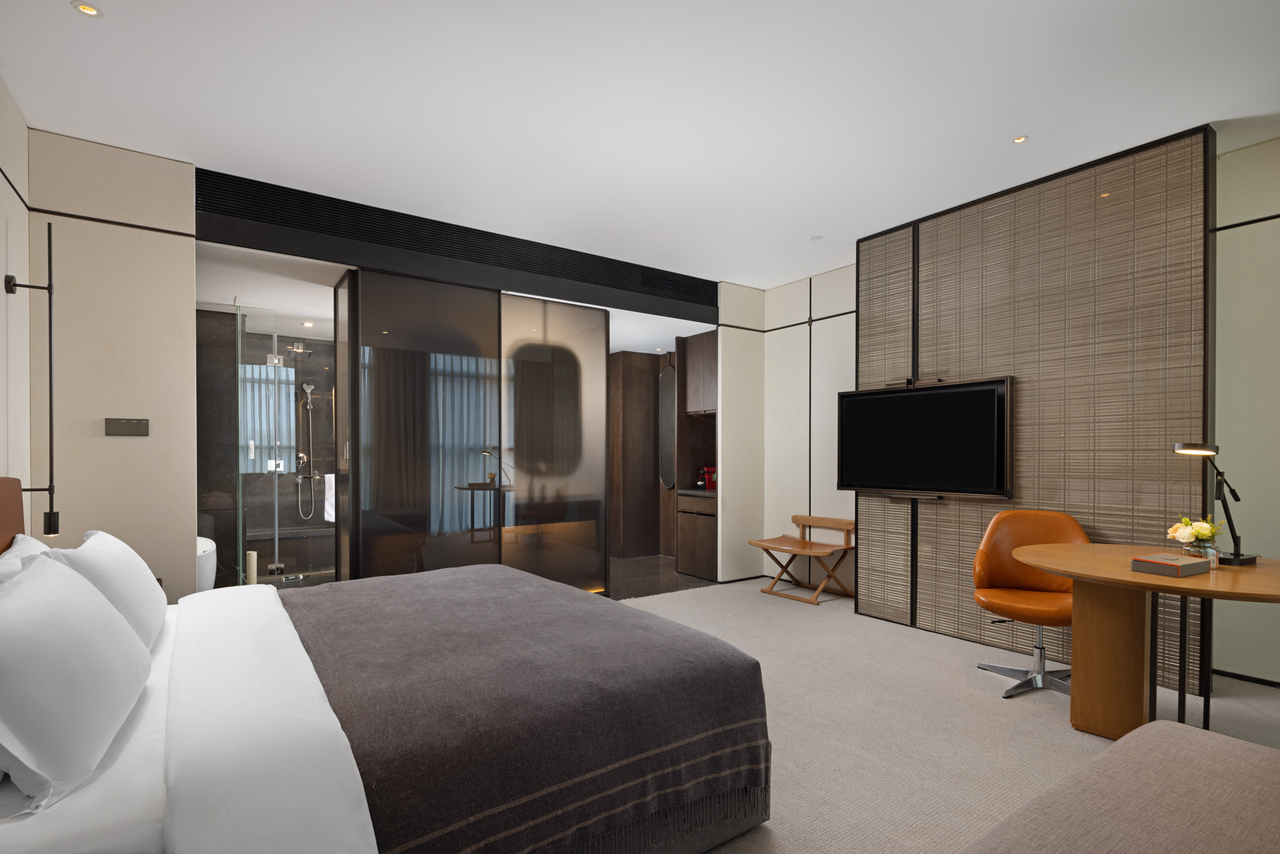 高级豪华大床房（双洗漱台+金可儿床垫+迷你冰箱）