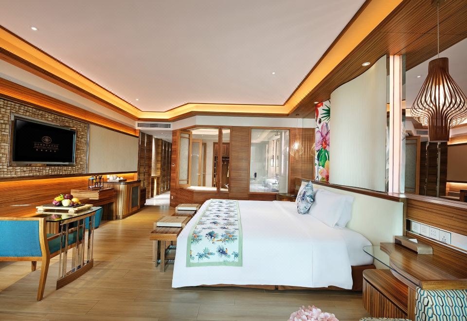 Regal Palace Hot Spring Hotel GuangzhouGarden-View Hot Spring Double Bed Room With Private Tub, Certified Spring Water, Balcony, Private Bathtub