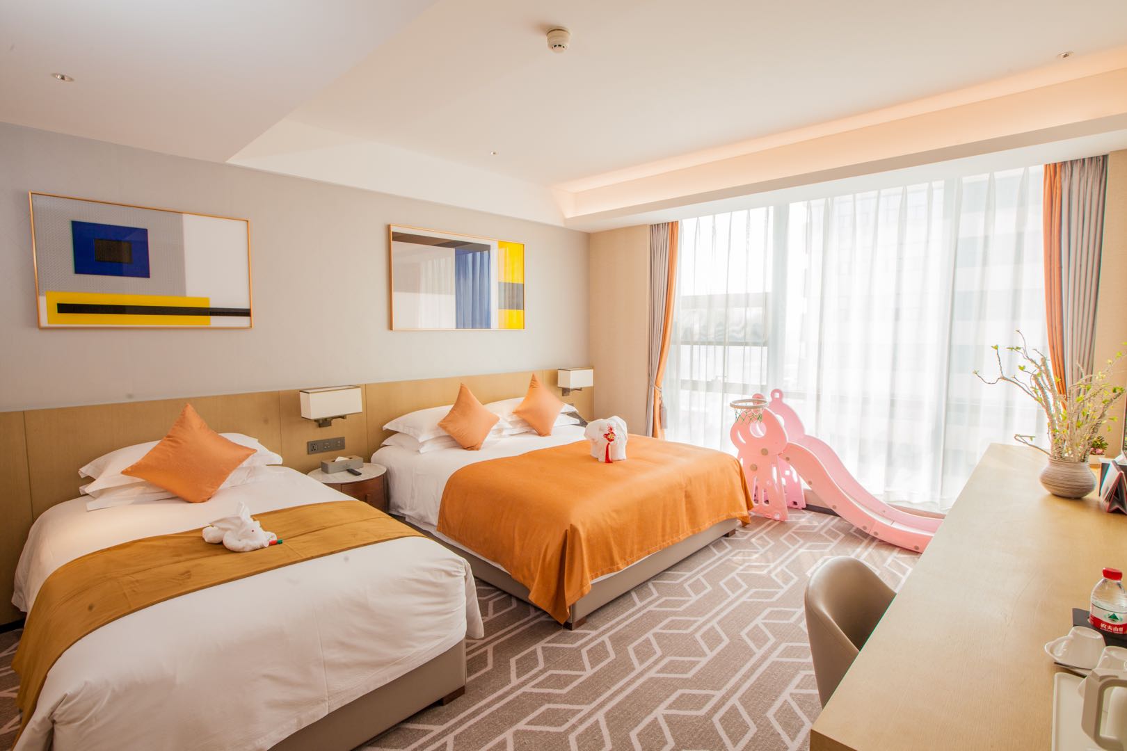 亲子房A（小王子小童洗护+80支贡缎床品+金可儿床垫）