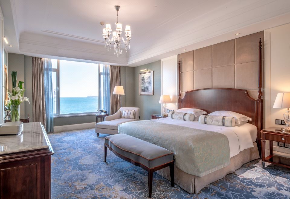 SeaView Garden Hotel QingdaoExecutive Sea-view Suite