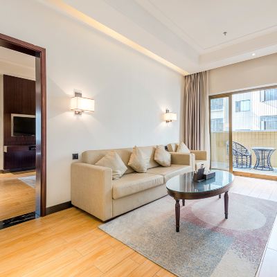 至尊豪華套房 朗濠酒店（樂從天佑城店）優惠