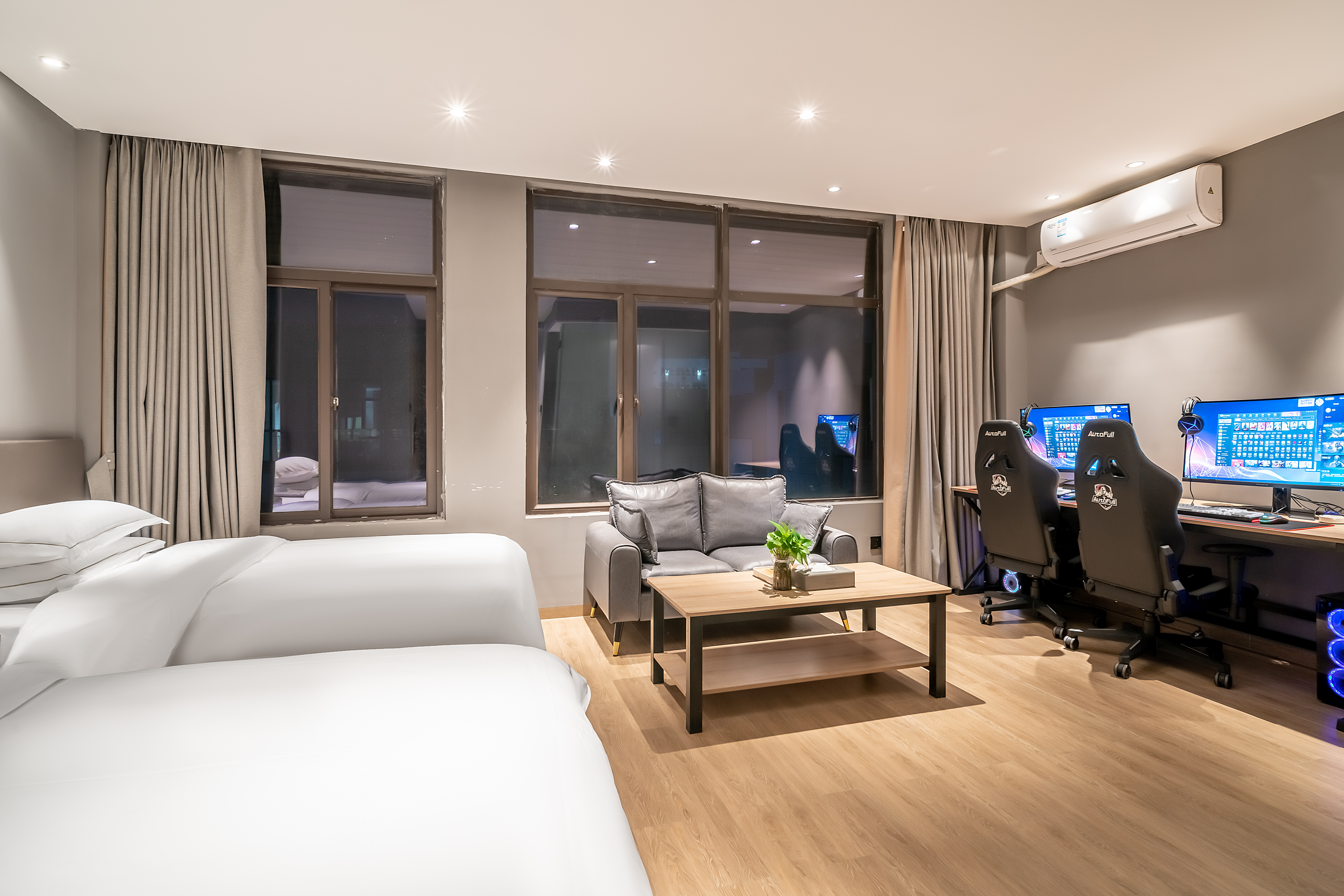 基友双床房-[2台电脑+RTX3060显卡+i5-10700F处理器+16G内存+2K曲面屏+机械键鼠]+沙发茶几