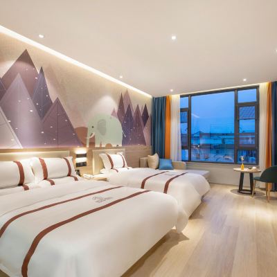 拾心·温馨家庭房（童話牆繪+童趣小帳篷+小童用品） 拾然酒店（麗江古城南門木府店）優惠