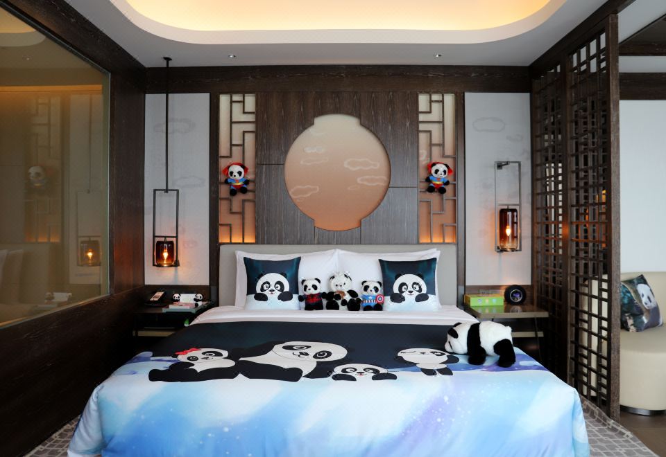 桃源熊貓開間套房（熊貓玩偶+小童滑滑梯+益智玩具）