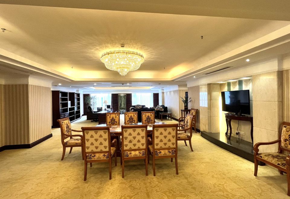 至尊套房（4房2厅）