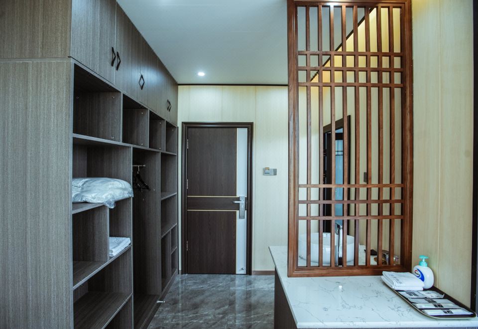 Heqing Huaxi Yazhu HomestayIdyllic view double room