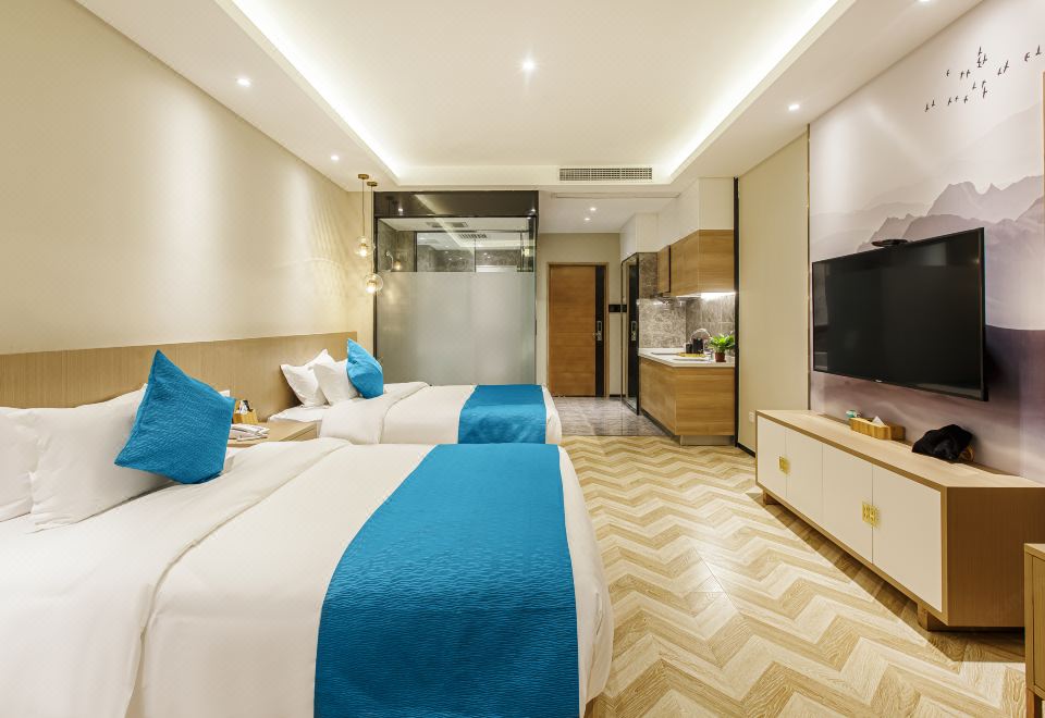 輕奢寬景舒適雙床房（寬床+全景落地窗）