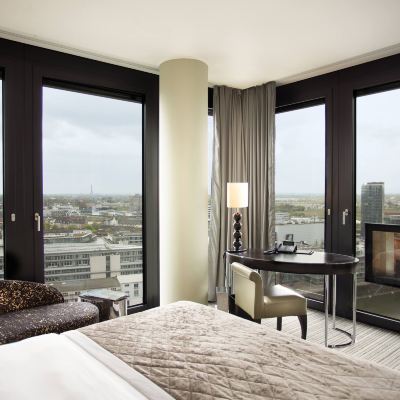 Deluxe King Room with View
