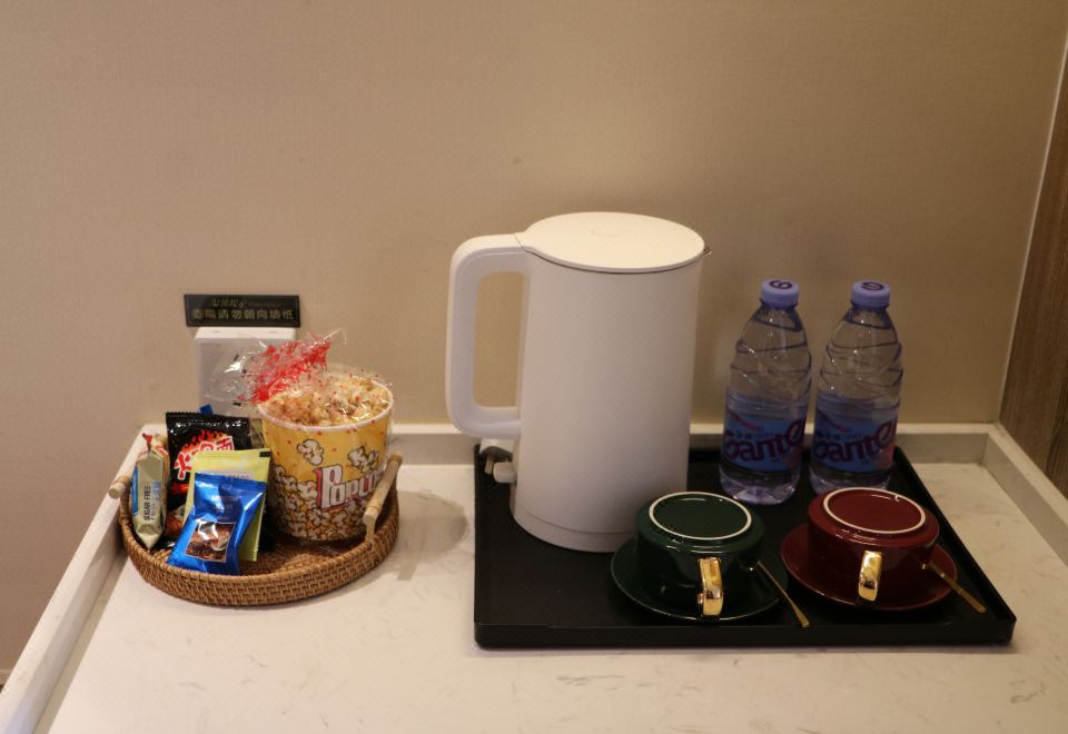 Dreamy Breeze City-View Double Bed Room With Smart Voice Control And Velvet Head Pillow