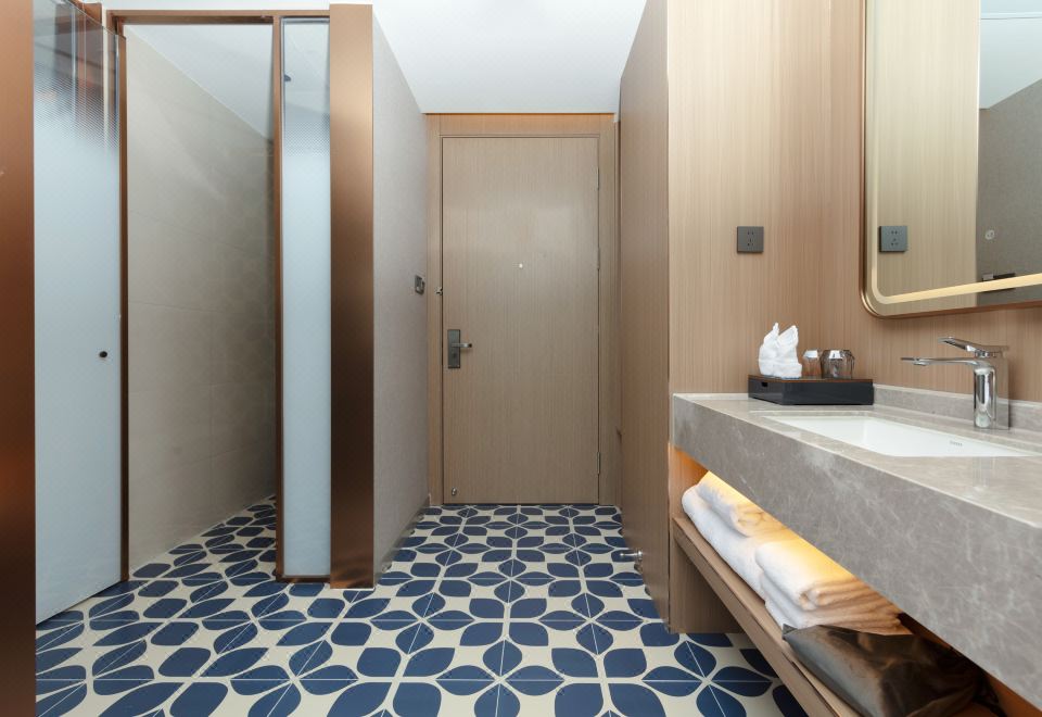 Deluxe 2-bed Room