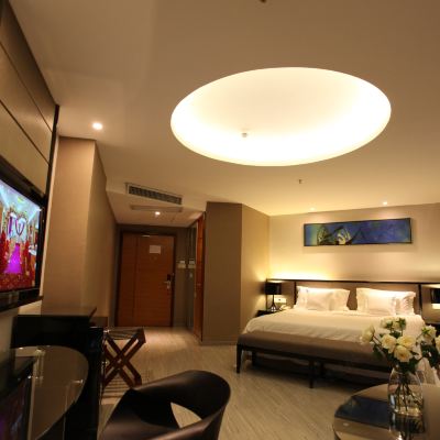 觀景房（落地窗+舒適浴缸） 梅州華美達酒店優惠